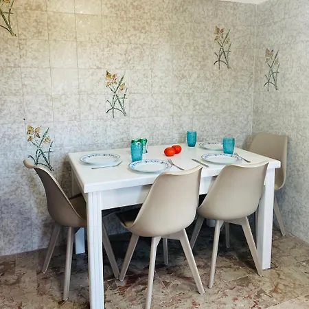 Elia Appartement Doukádes