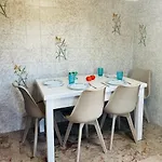 Elia Appartement Doukádes