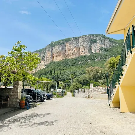 Elia Apartmán Doukádes