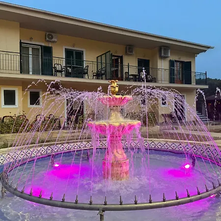 Elia 公寓 Doukádes