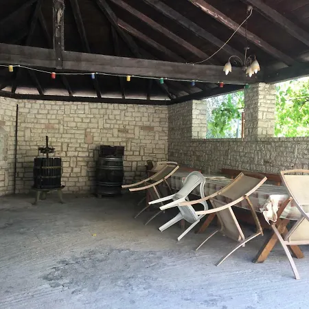 Elia Apartment