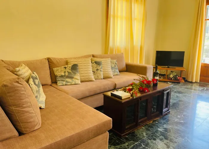 Elia Δουκάδες