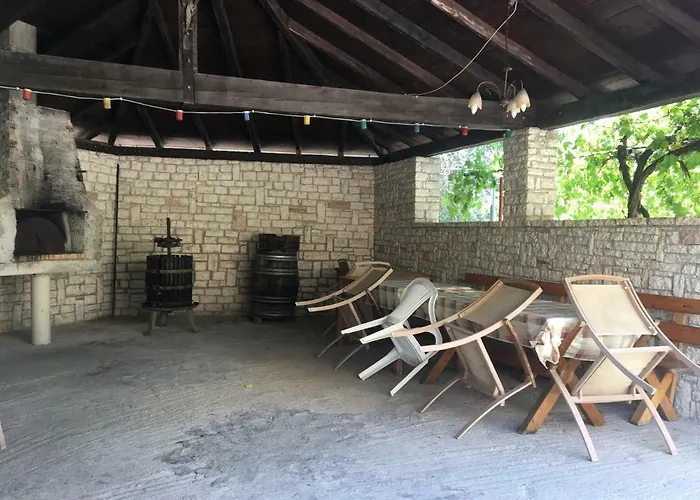 Elia Apartment