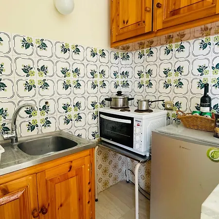 Elia Studio&apartment Apartamento Doukádes